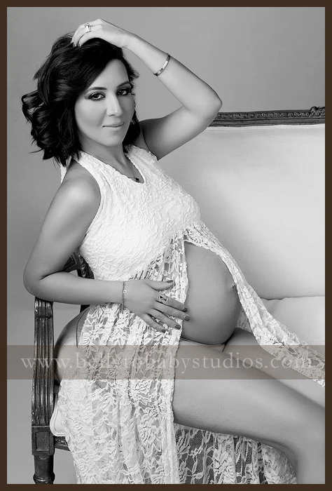 Maternity Photographer Near me